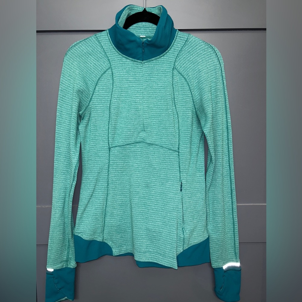 Lululemon Runderful 1/2 Zip Sz 4 (?)